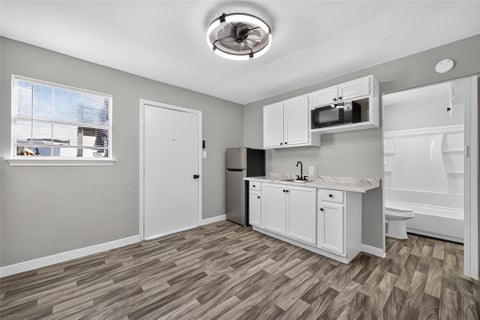 Photo of 510 Dell Court #B, Houston, TX 77009 (MLS # 48015806)