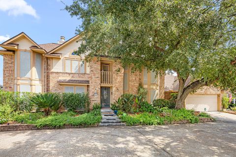 Photo of 1513 Beaconshire Road, Houston, TX 77077 (MLS # 27559993)