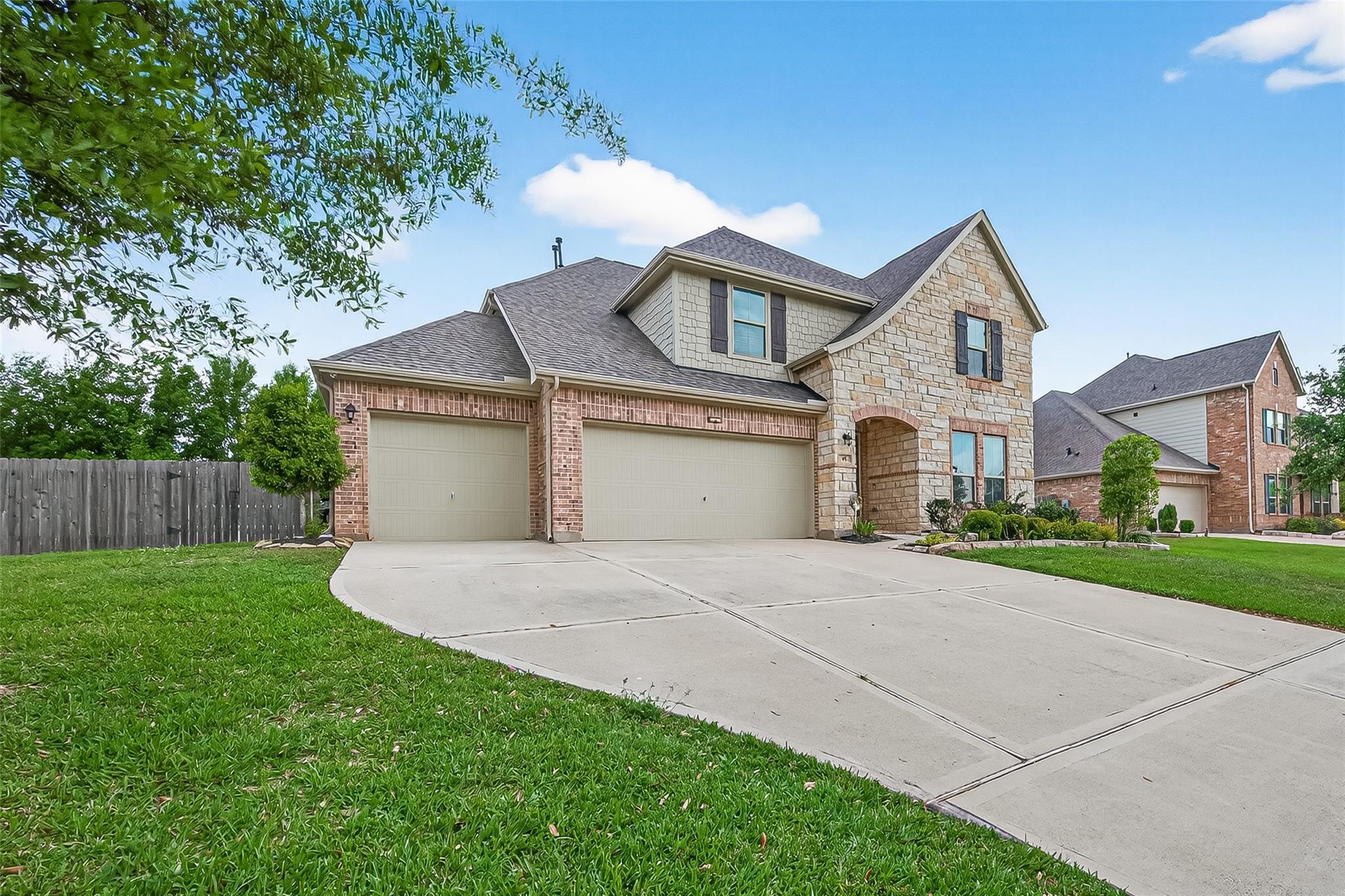 95 Rivercove Lane