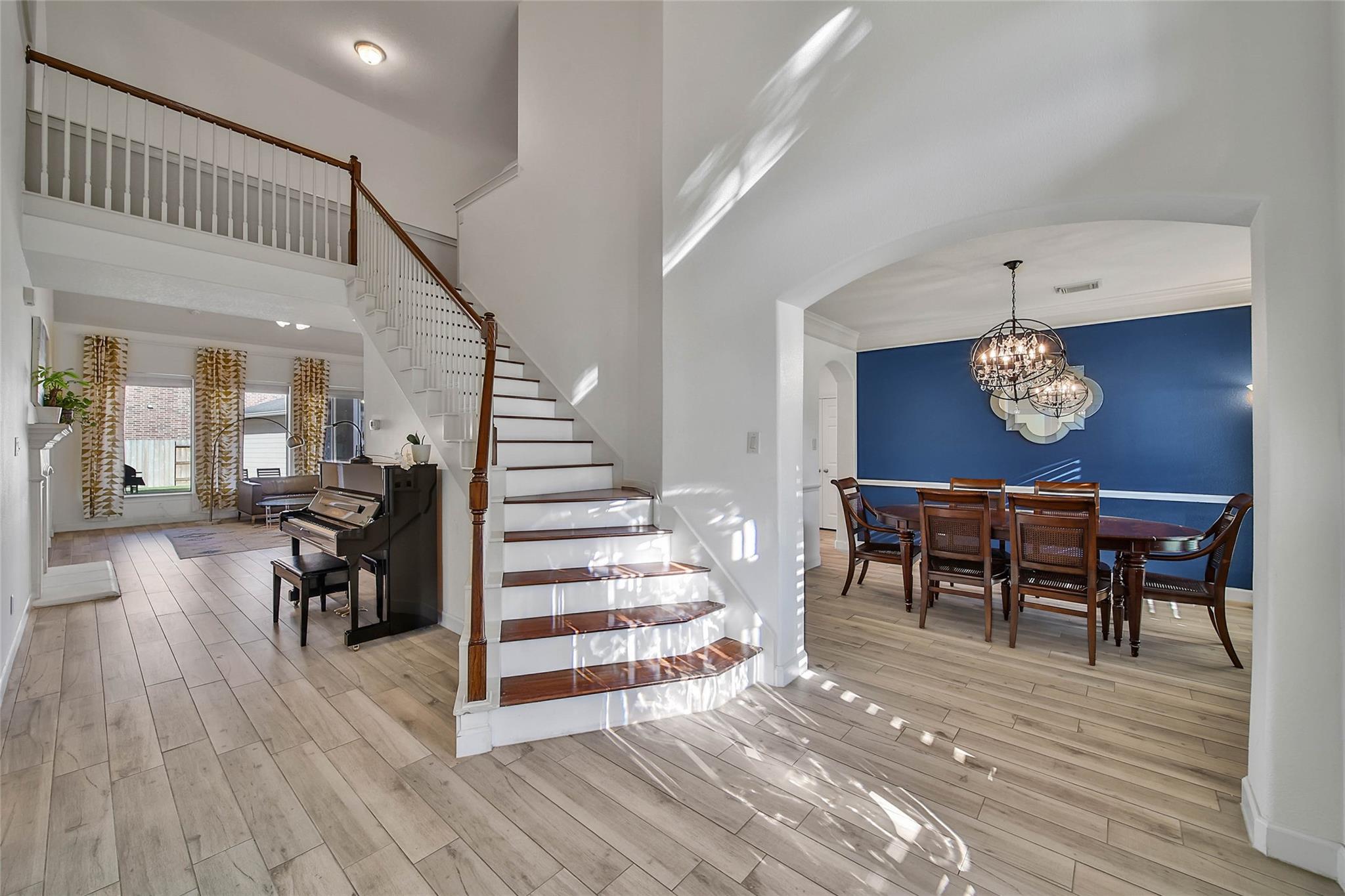21210 Crescent Star Court