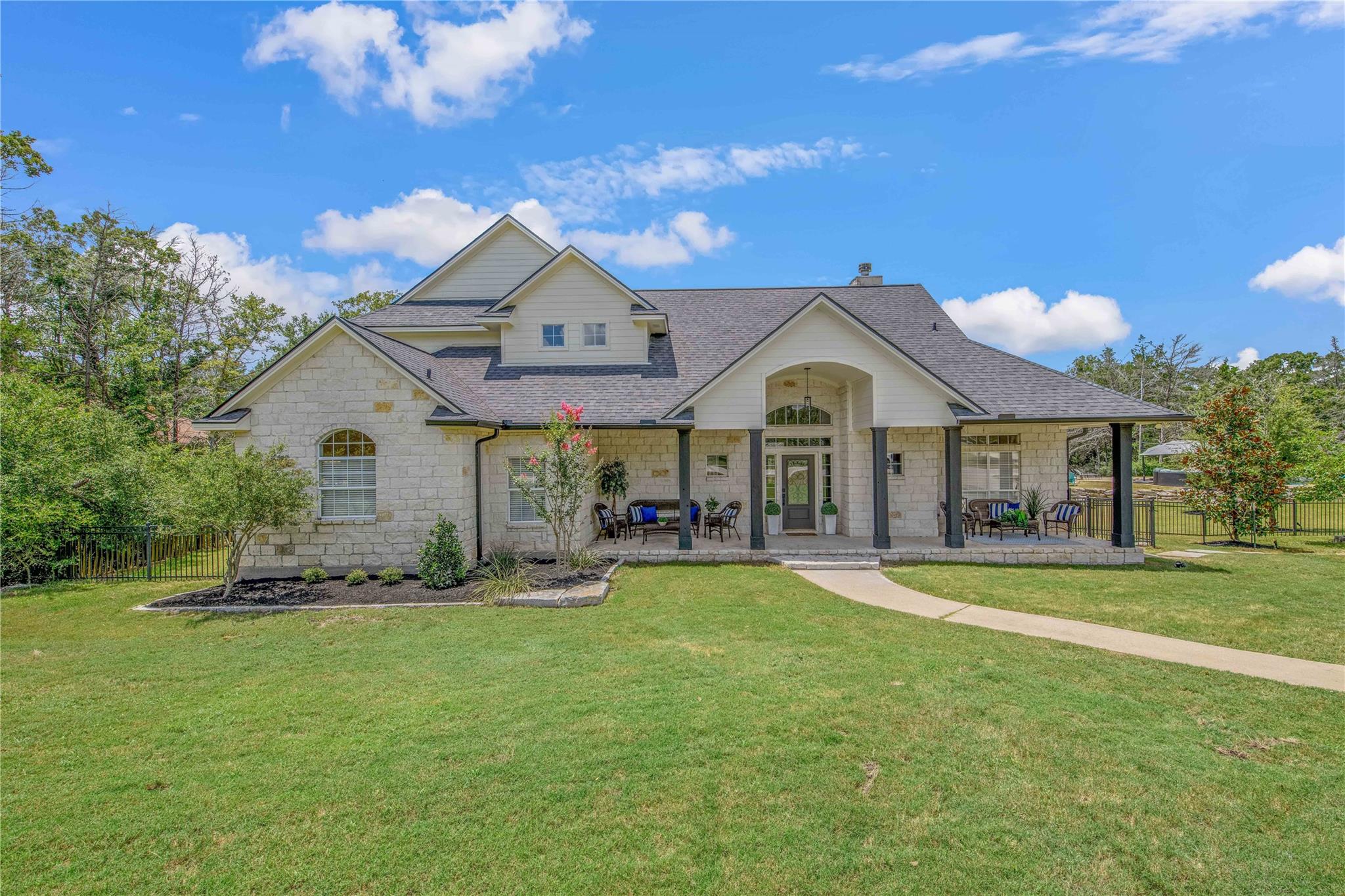 442 Shady Creek Drive