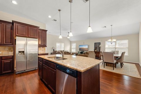 Photo of 6200 Glenn Hills Lane, League City, TX 77573 (MLS # 29758216)