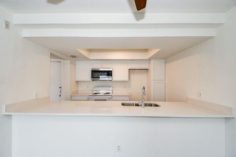 Photo of 2824 S Bartell Drive #311, Houston, TX 77054 (MLS # 15975675)