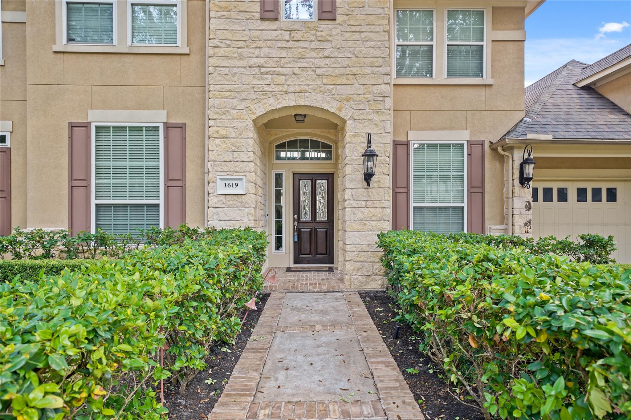 1619 Caledonia Trail