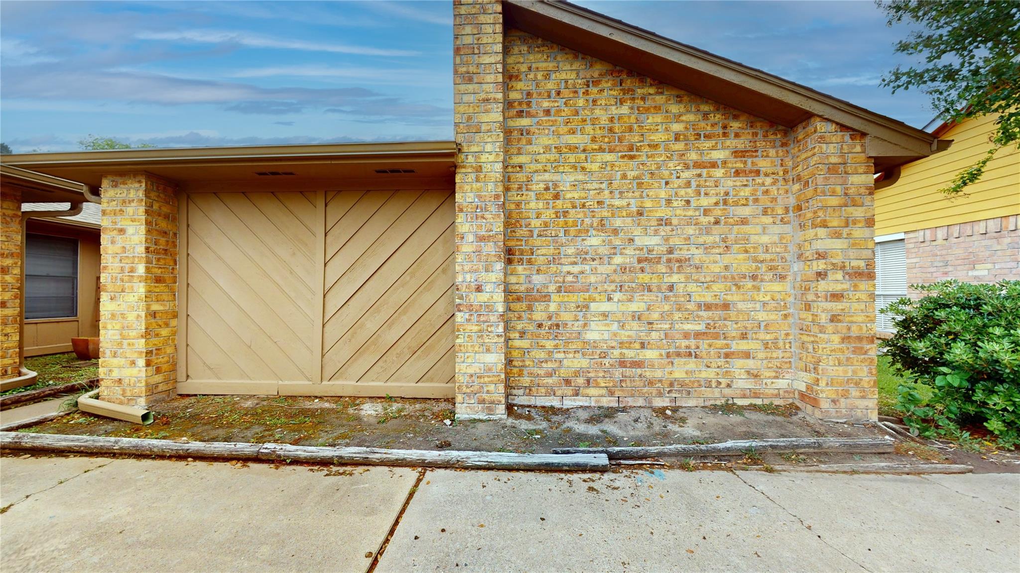 1022 Manorglen Drive