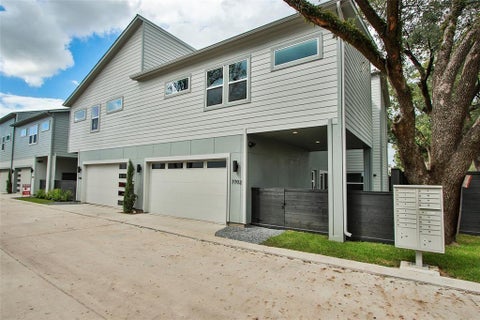 Photo of 1906 Jack Oak Avenue, Houston, TX 77055 (MLS # 97072014)
