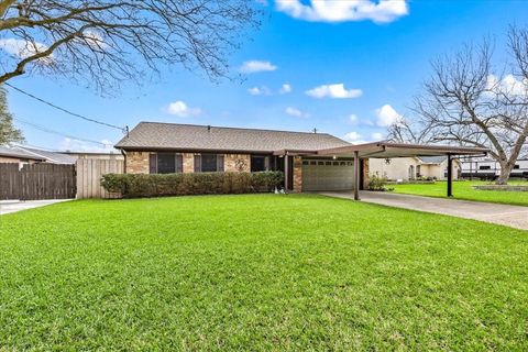 114 W Vaughn Lane Deer Park TX 77536