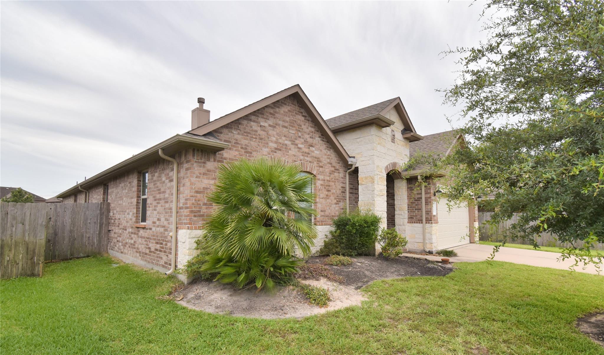 5607 S Denham Ridge Lane
