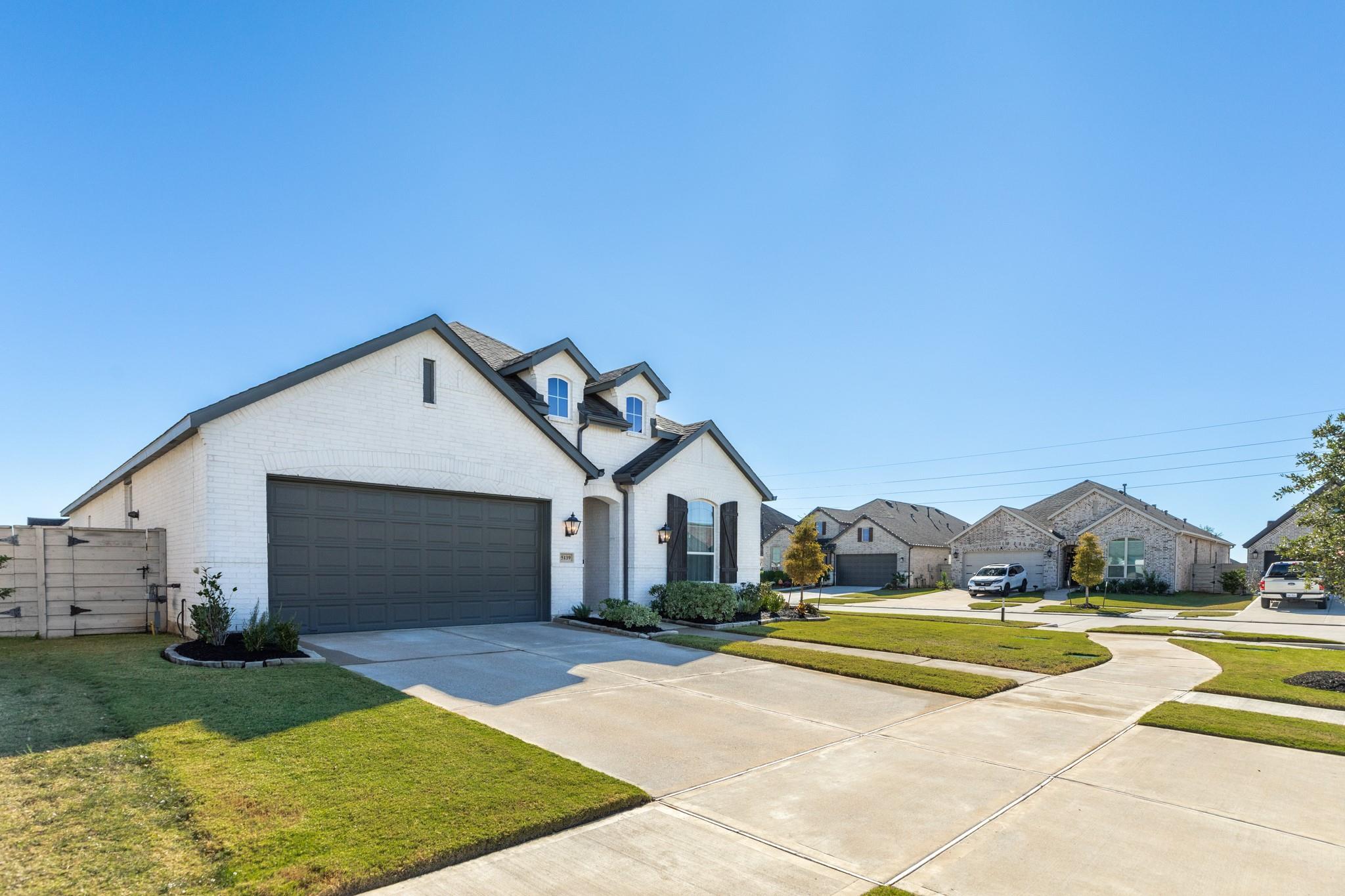 5139 Walnut Grove Lane