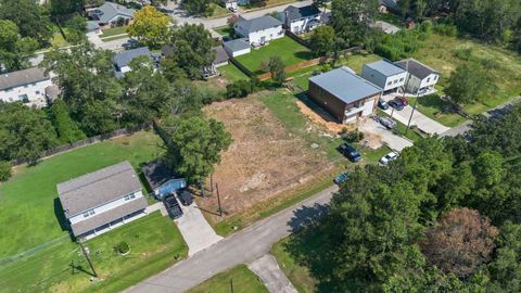 Photo of 17129 Sprawling Oaks Drive, Conroe, TX 77385 (MLS # 45234740)