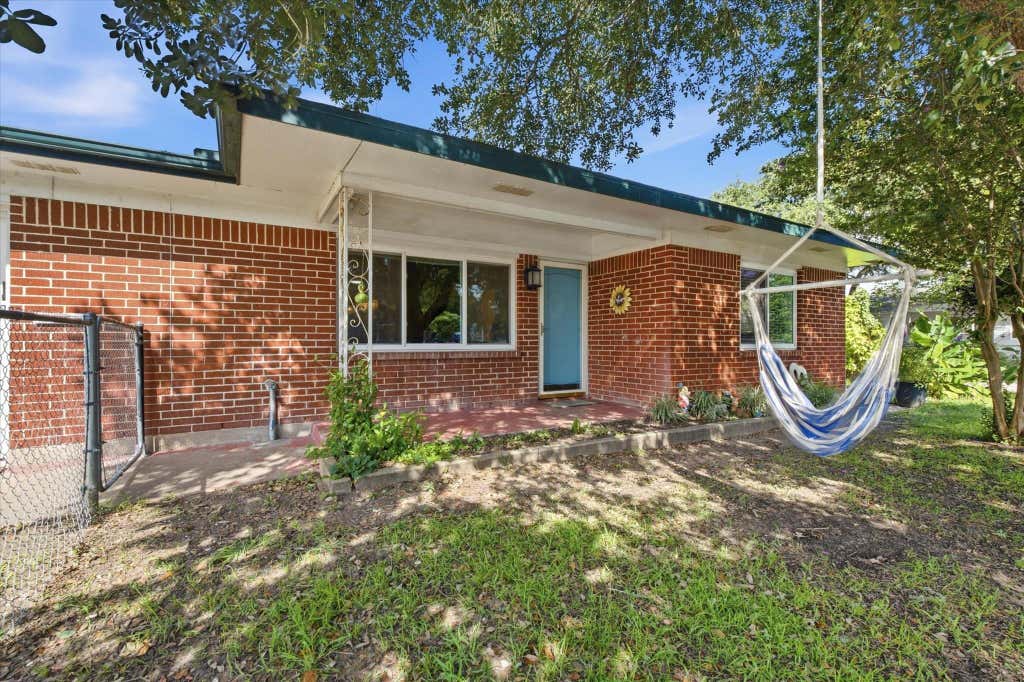 Photo of 1918 51st Street, Galveston, TX 77551 (MLS # 37457867)