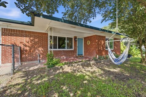Photo of 1918 51st Street, Galveston, TX 77551 (MLS # 37457867)