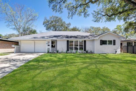 Photo of 5507 Cartagena Street, Houston, TX 77035 (MLS # 77206013)