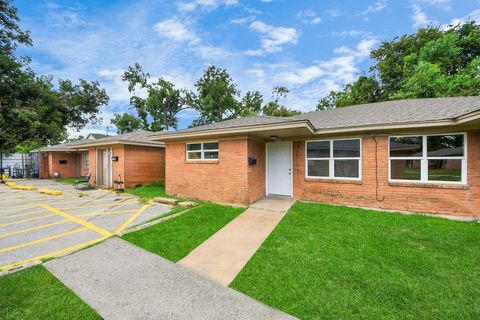 Photo of 5435 Pardee Street #20, Houston, TX 77026 (MLS # 87259627)