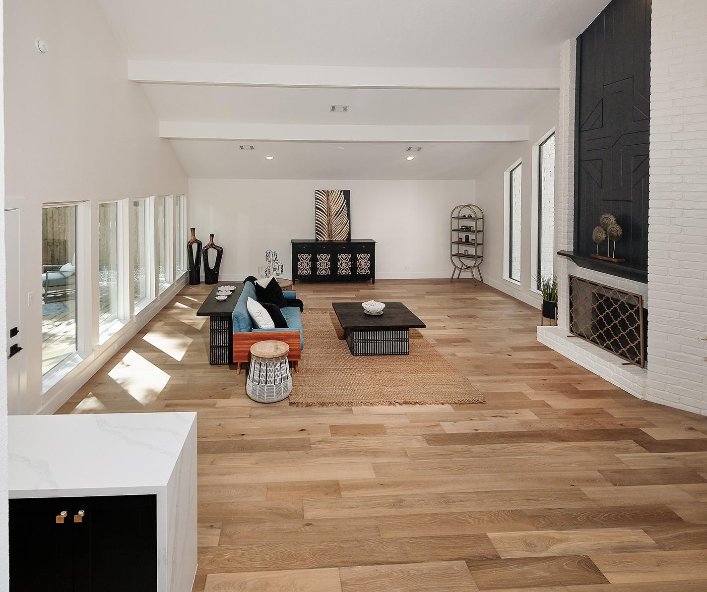 16 Crinkleroot Court