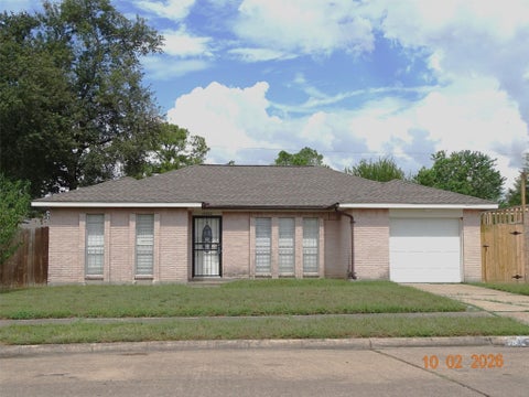 Photo of 15022 Chipman Lane, Houston, TX 77060 (MLS # 64347637)