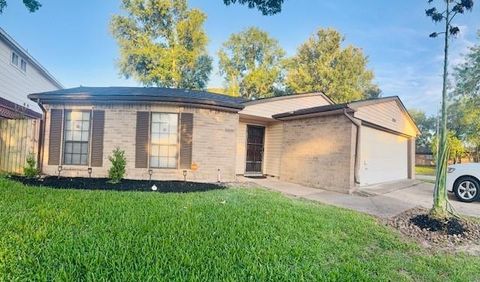 Photo of 5202 Santrey Drive, Houston, TX 77084 (MLS # 69156022)
