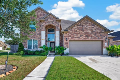 Photo of 66 Carmel Drive, Manvel, TX 77578 (MLS # 19152508)
