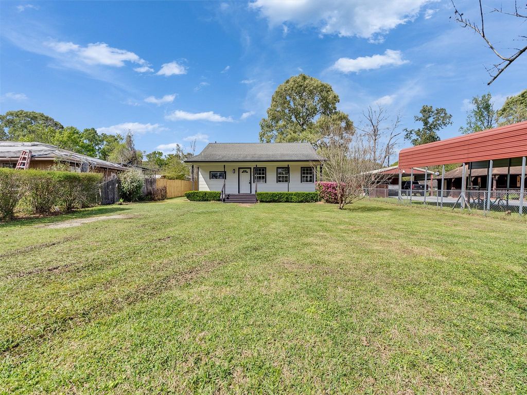 Photo of 215 Sparkling Water Drive, Huffman, TX 77336 (MLS # 73282571)