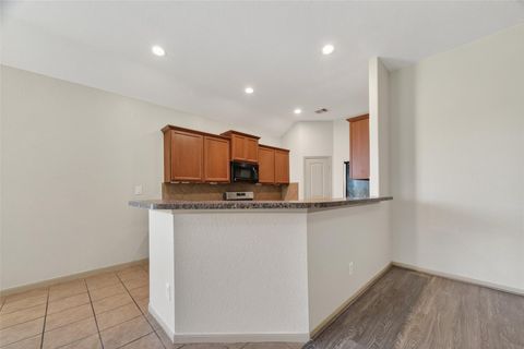 Tiny photo for 5950 Carpenters Hollow Court, Houston, TX 77049 (MLS # 18602025)
