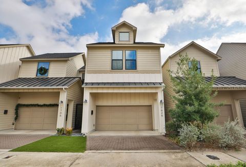 Photo of 1626 Northwood Street, Houston, TX 77009 (MLS # 38526700)