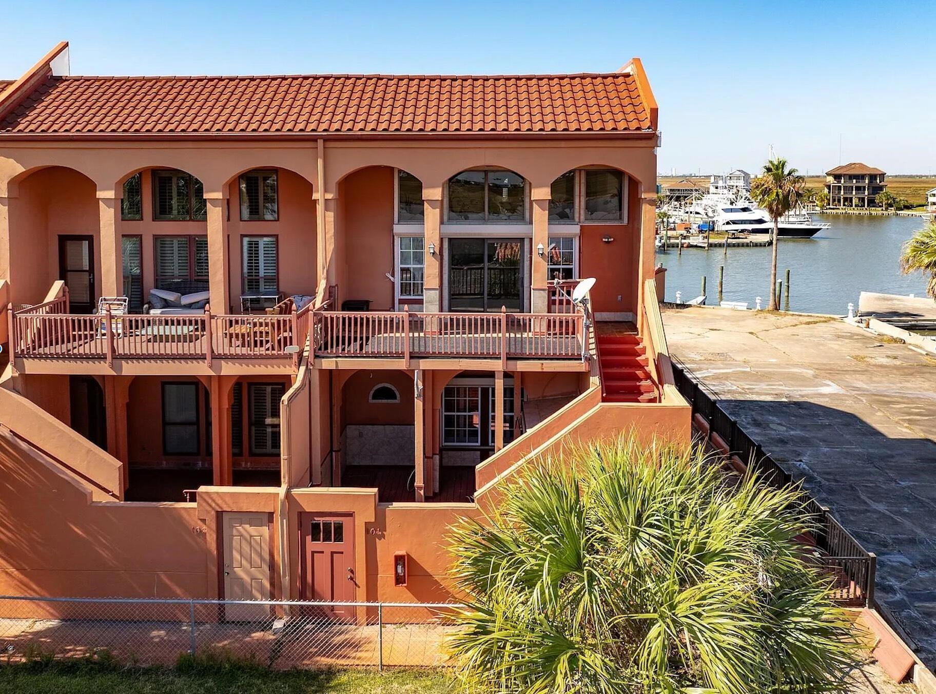 411 Sailfish Avenue 102