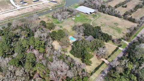 2401 Flora/Cr 422 Road Alvin TX 77511