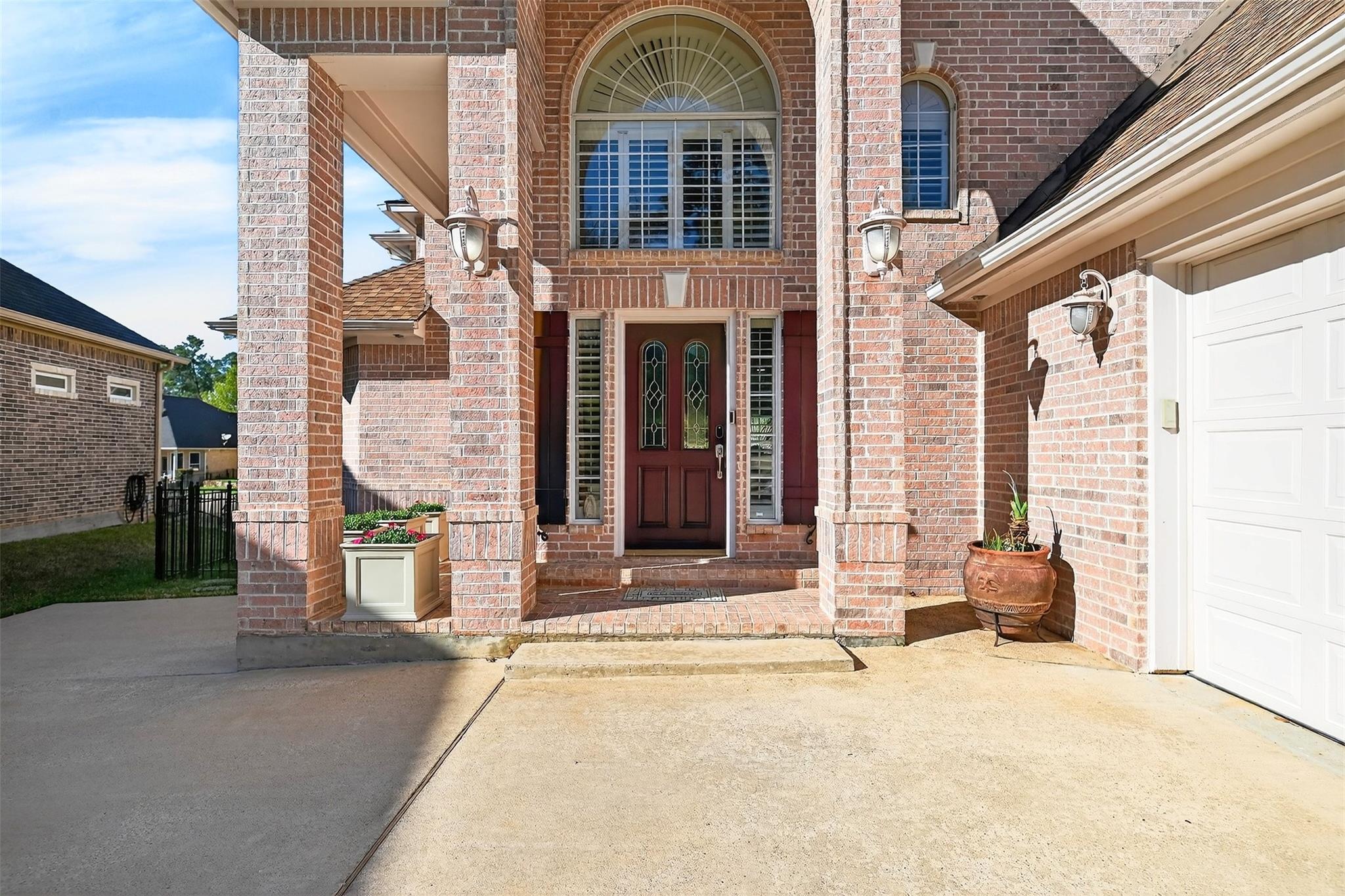 6087 Longmire Trail