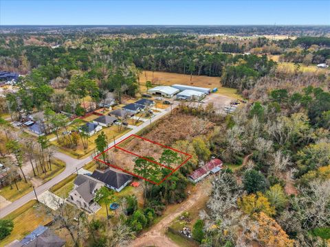 Photo of 10815 Fairview Drive, Conroe, TX 77385 (MLS # 82845739)