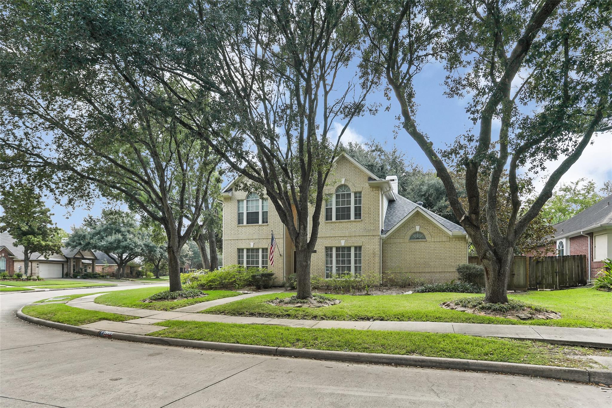 1726 Rustic Oak Lane