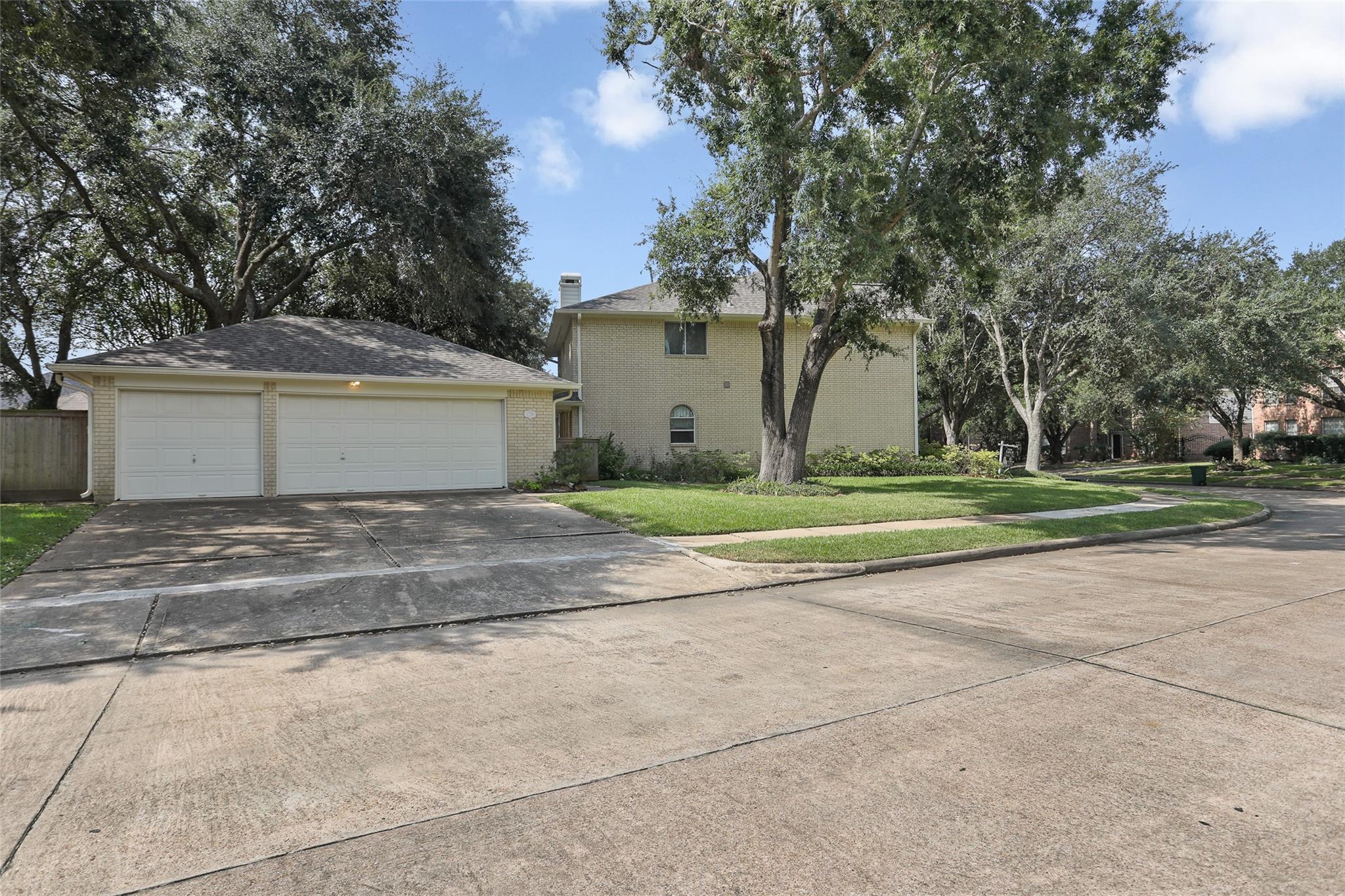 1726 Rustic Oak Lane