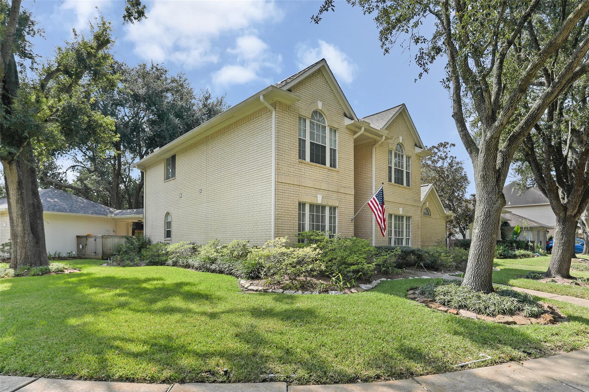 1726 Rustic Oak Lane