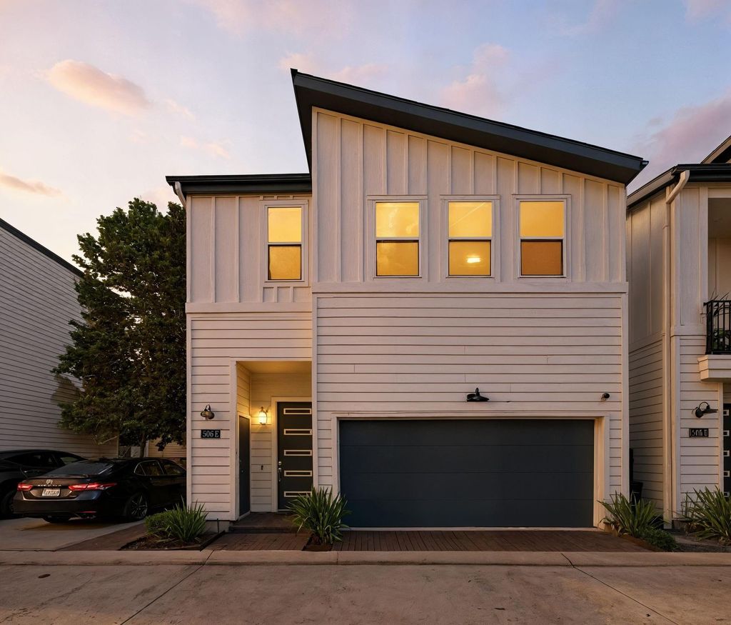 Photo of 506 W Donovan Street #E, Houston, TX 77091 (MLS # 76460678)