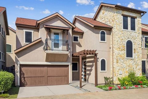 Photo of 11022 Robin Hood Court, Houston, TX 77043 (MLS # 24322945)