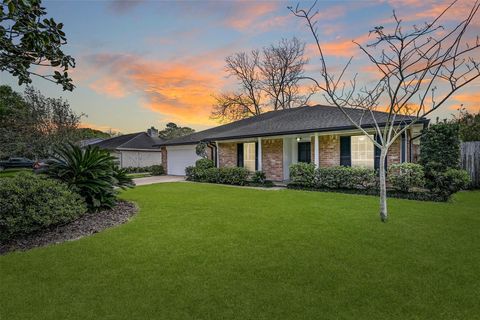 305 Westwood Drive Friendswood TX 77546