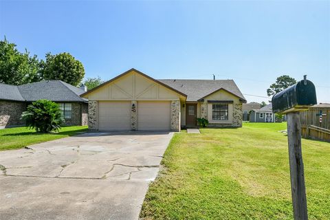 Photo of 309 S Brownell Street, La Porte, TX 77571 (MLS # 36405155)
