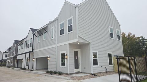 207 Clark Meadows Lane Houston TX 77093