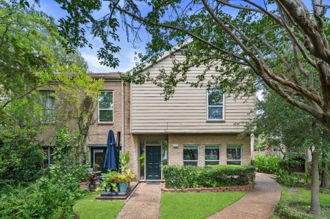 Photo of 2100 Tanglewilde Street #373, Houston, TX 77063 (MLS # 13845473)