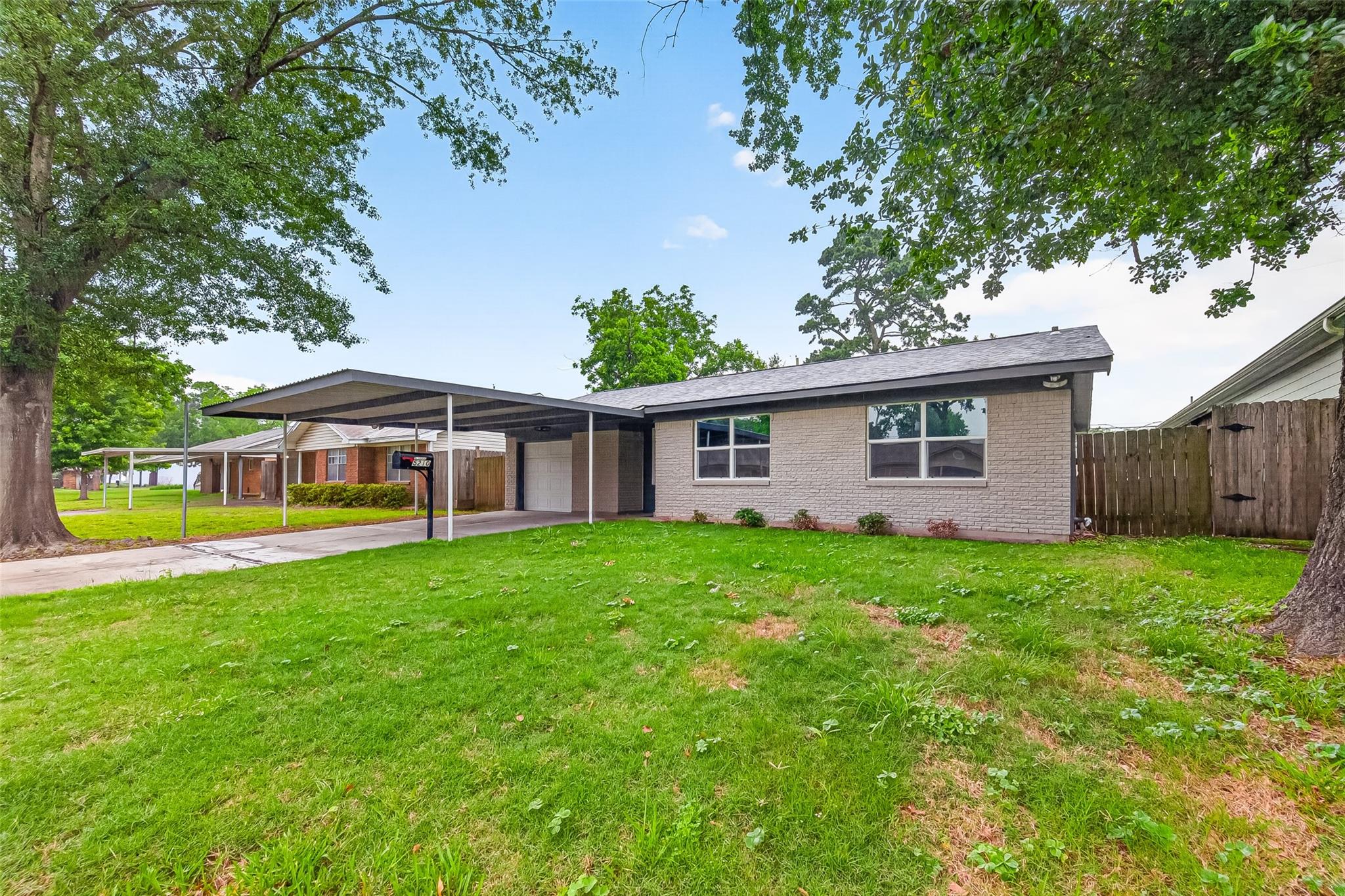 5210 Verdome Lane