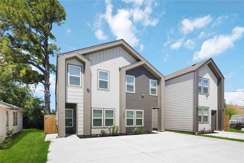 Photo of 7987 Chateau Street #A, Houston, TX 77028 (MLS # 72610287)