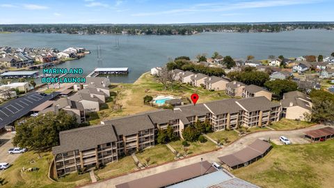 308 Lakeview Terrace 308 D Montgomery TX 77356