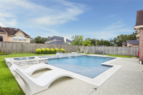 Photo of 14002 Garden Brook Court, Rosharon, TX 77583 (MLS # 47979625)
