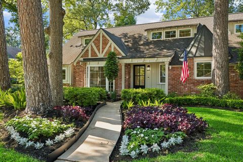 Photo of 12942 Traviata Drive, Houston, TX 77024 (MLS # 34403884)