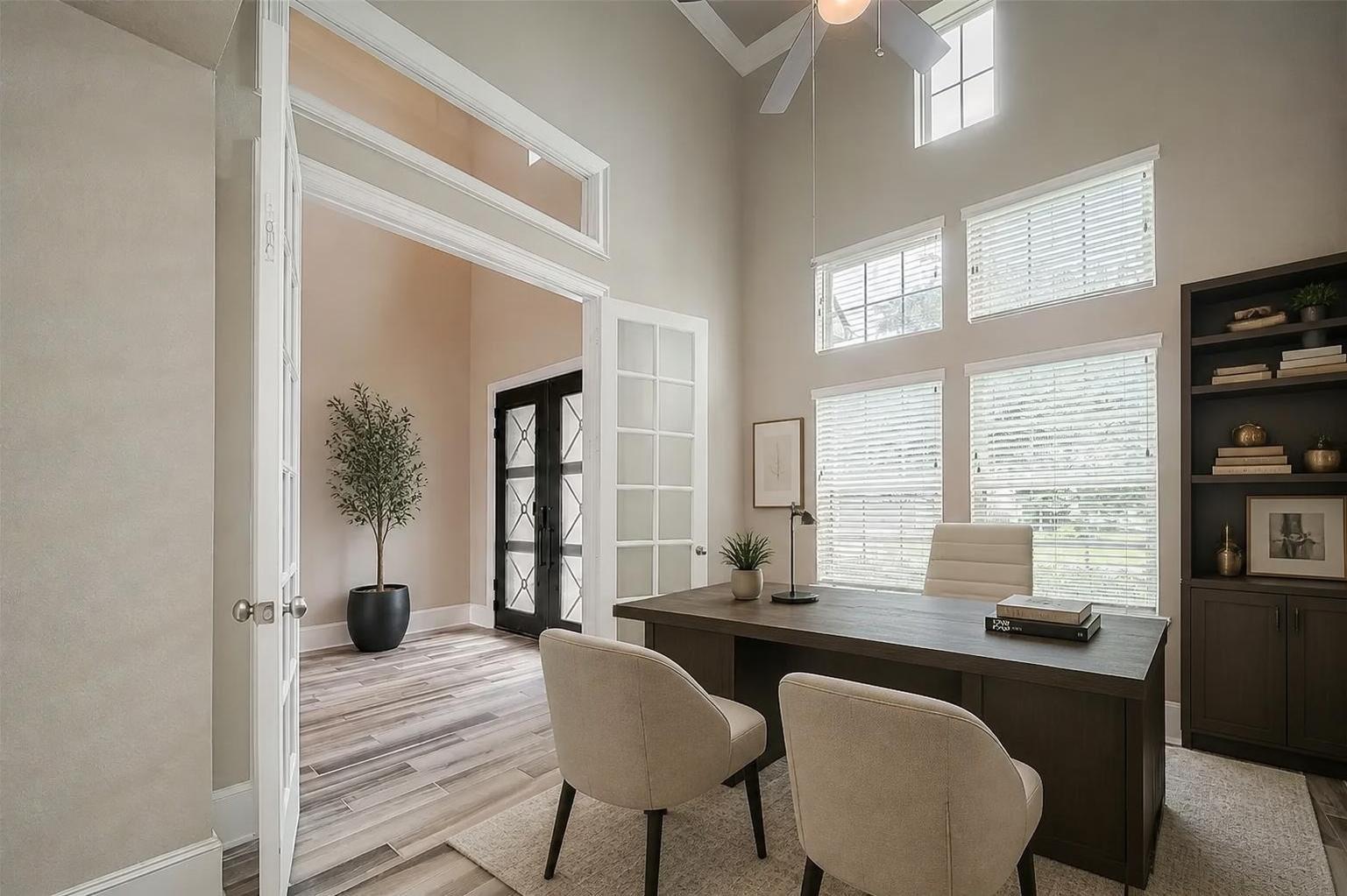 115 N Winter Sunrise Circle