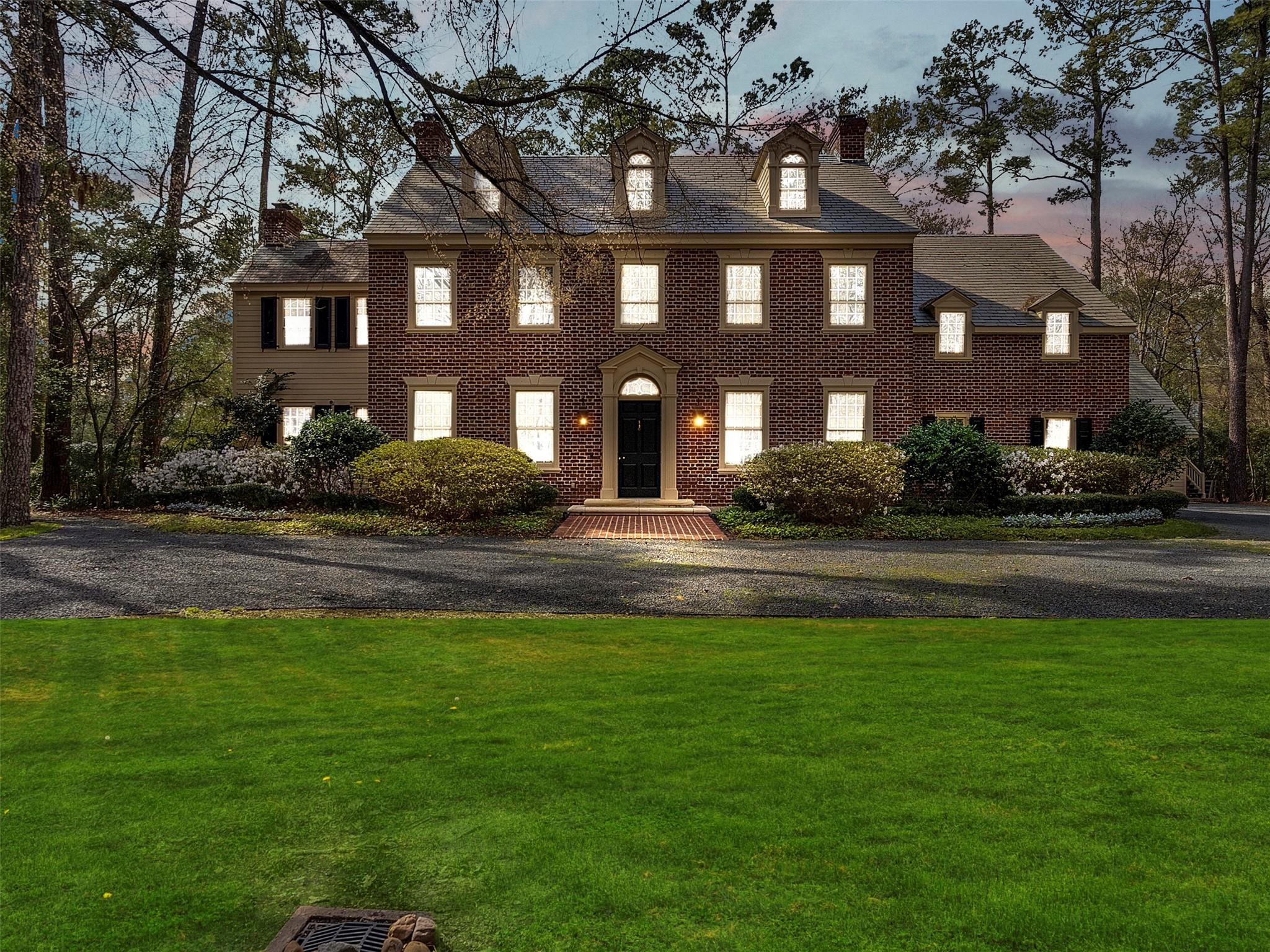 5212 Strack Road