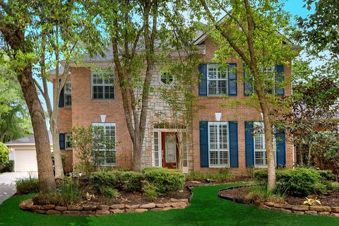 Photo of 14 Heaven Tree Pl, The Woodlands, TX 77382 (MLS # 23362143)