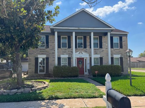 Photo of 2328 Colleen Drive, Pearland, TX 77581 (MLS # 62486804)