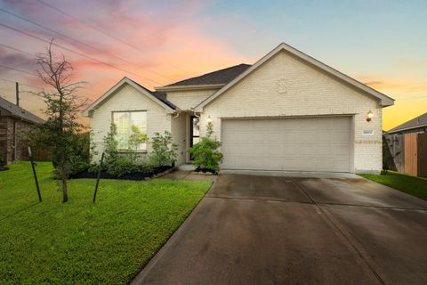 Photo of 28024 Lone Hollow Lane, Spring, TX 77386 (MLS # 32776116)