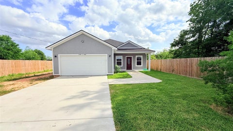 Photo of 2750 County Road 3540, Cleveland, TX 77327 (MLS # 46110238)