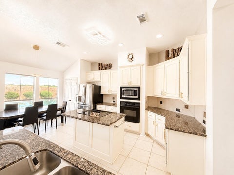 Tiny photo for 5507 Cranston Court, Sugar Land, TX 77479 (MLS # 2662485)